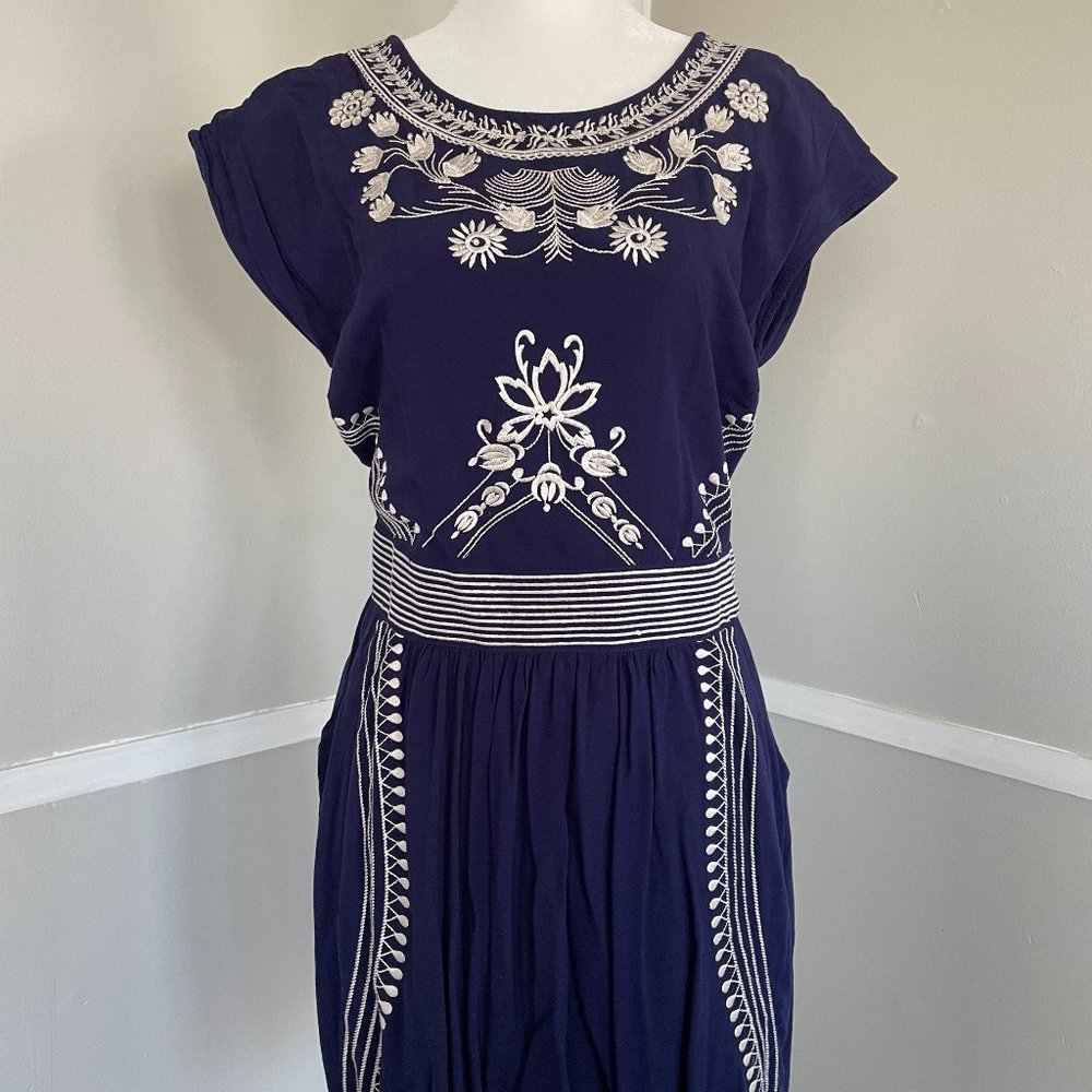 Alya Navy and Ivory Embroidered Dress